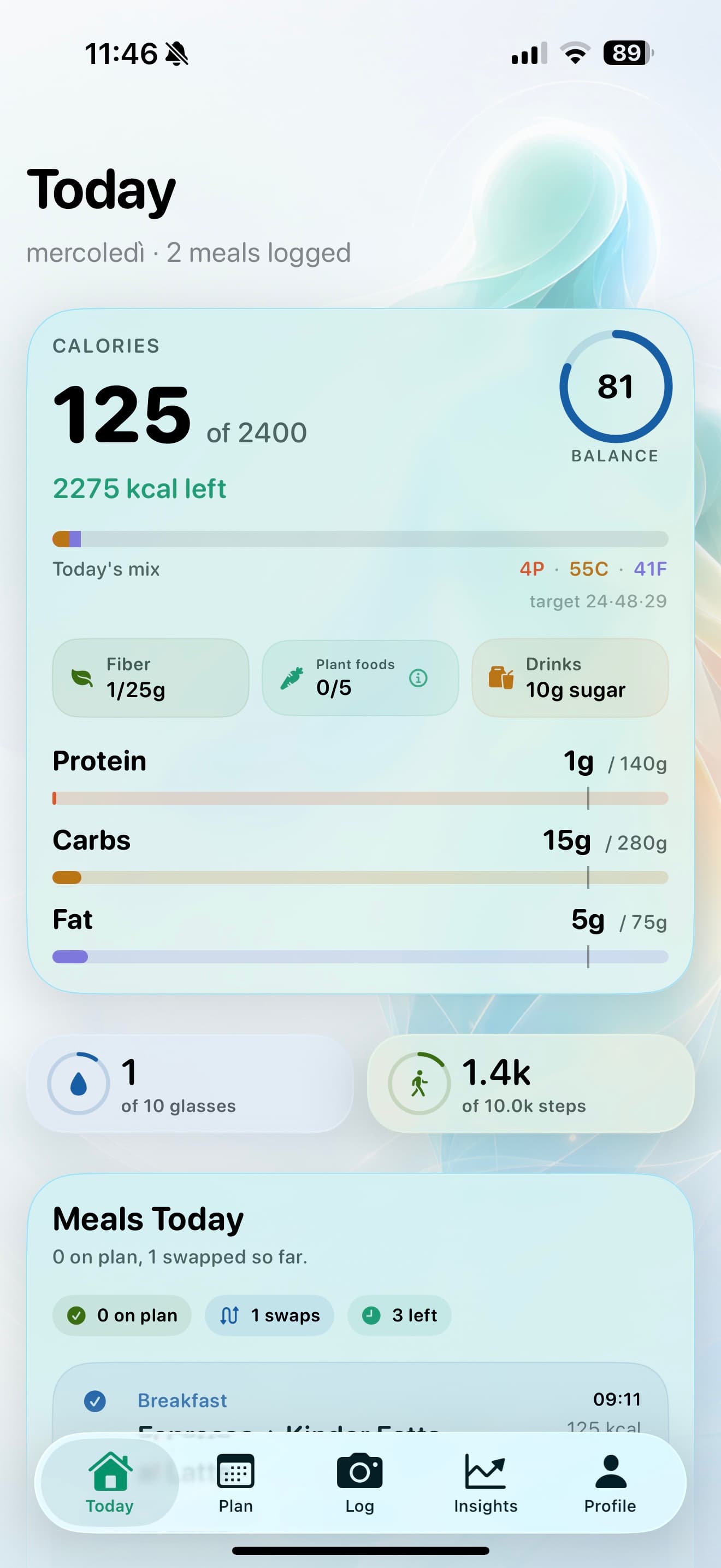 Vesta Today screen with calories, hydration, steps, and meals today